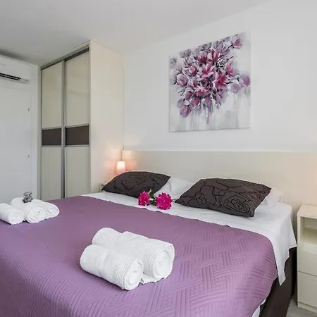 In Podstrana-sv Martin With Sea View, Terrace, Air Conditioning, Wifi 4777-1 * Sveti Martin (Podstrana)